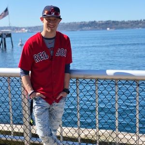 Meet your Posher, Ty